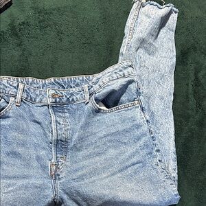 Divided Light Blue Cropped Jeans